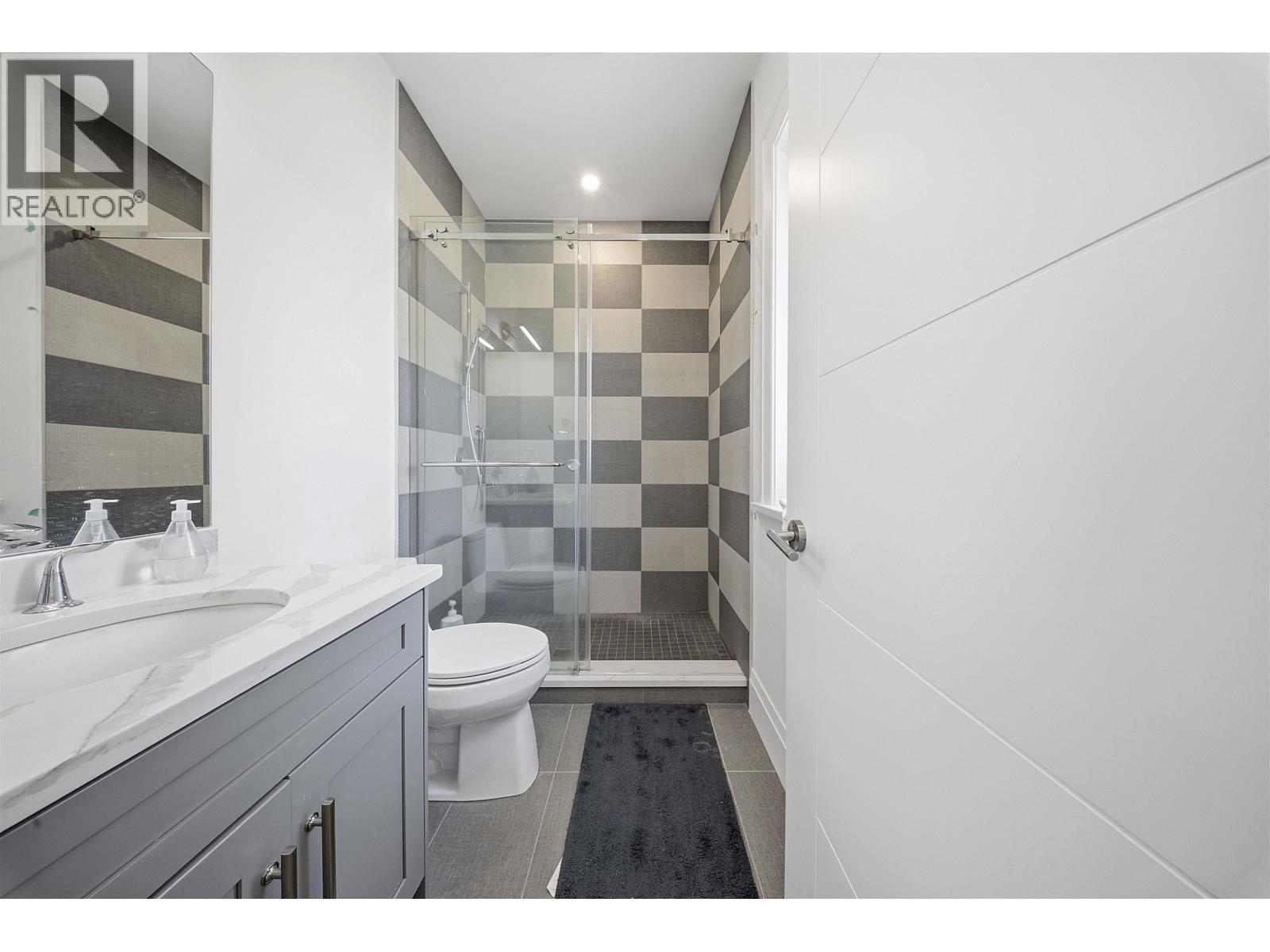 7415 Lambeth Drive, Burnaby, British Columbia  V5E 4B4 - Photo 25 - R3113437