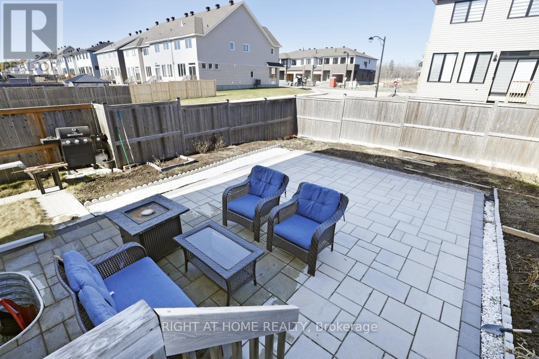 895 Antonio Farley Street, Ottawa, Ontario  K1K 2Z1 - Photo 25 - X13022960