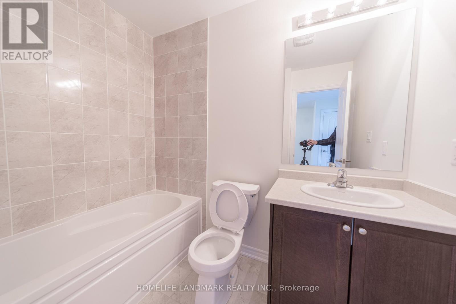 1195 Rexton Drive, Oshawa (Kedron), Ontario  L1H 0H3 - Photo 12 - E13022994