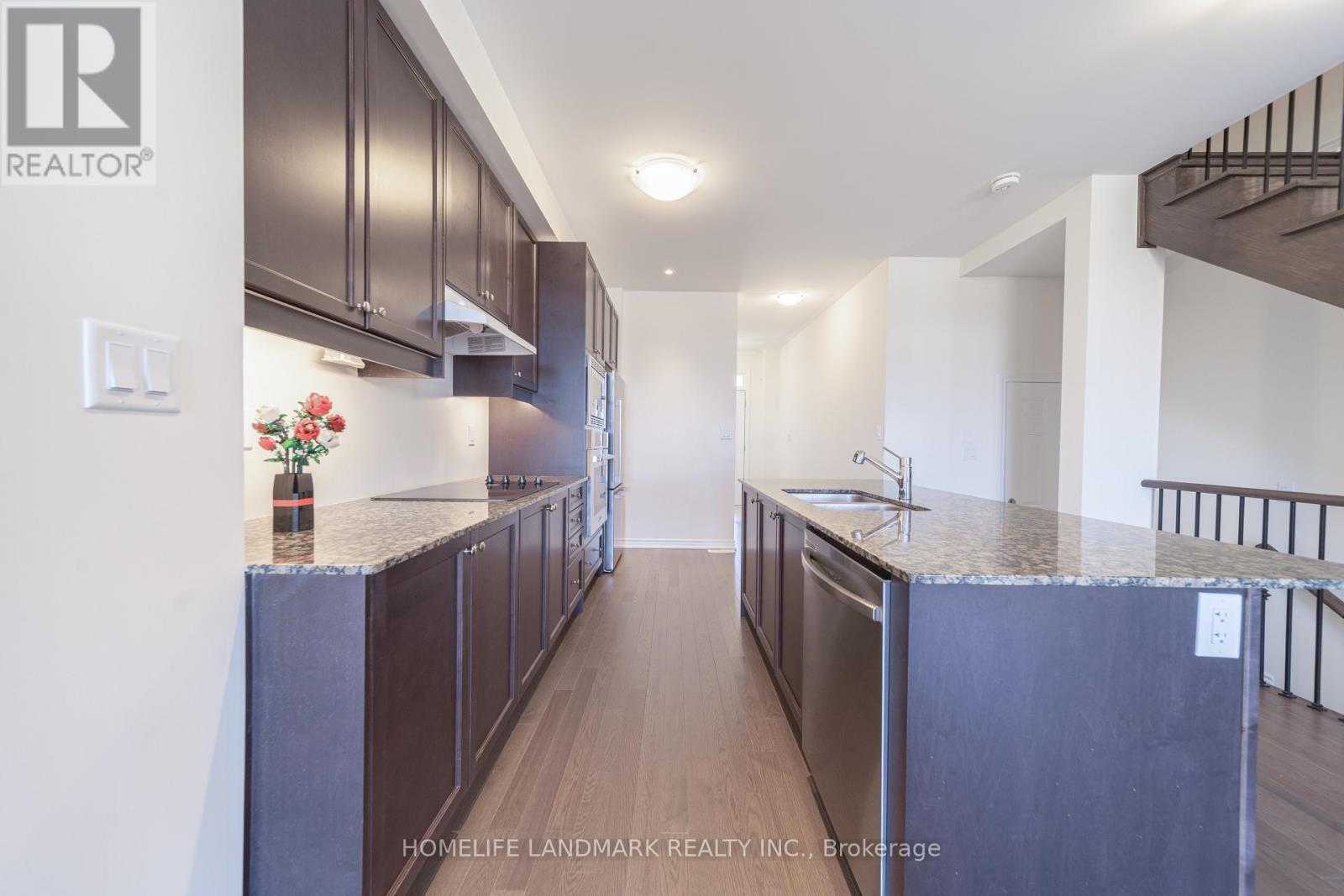 1195 Rexton Drive, Oshawa (Kedron), Ontario  L1H 0H3 - Photo 8 - E13022994