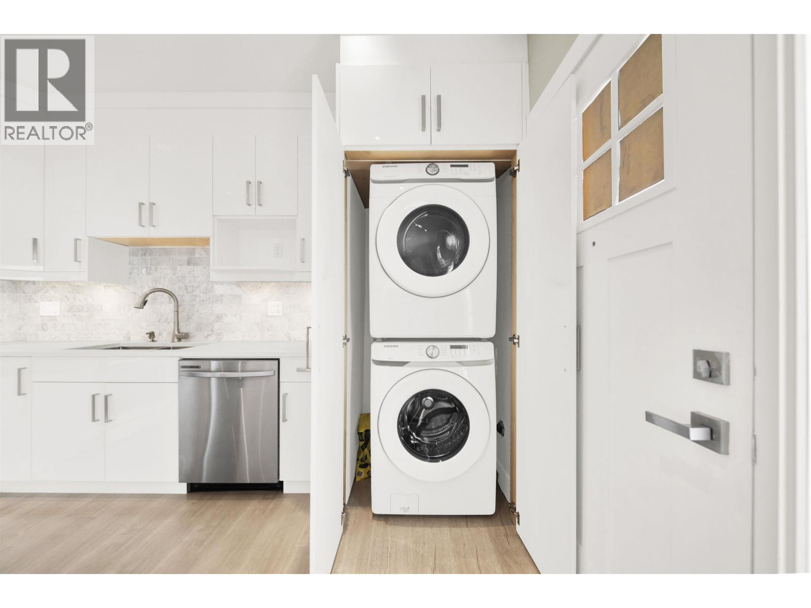 3128 Kings Avenue, Vancouver, British Columbia  V5R 4T4 - Photo 6 - R3113840