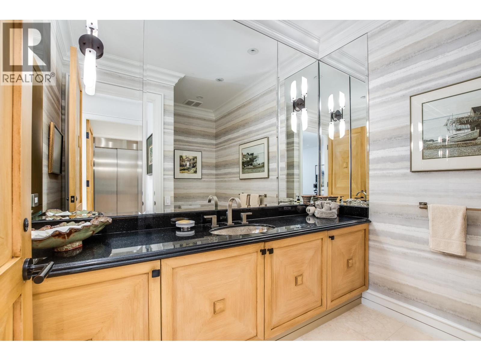 2236 Yewbrook Place, Vancouver, British Columbia  V6P 6K4 - Photo 39 - R3113850