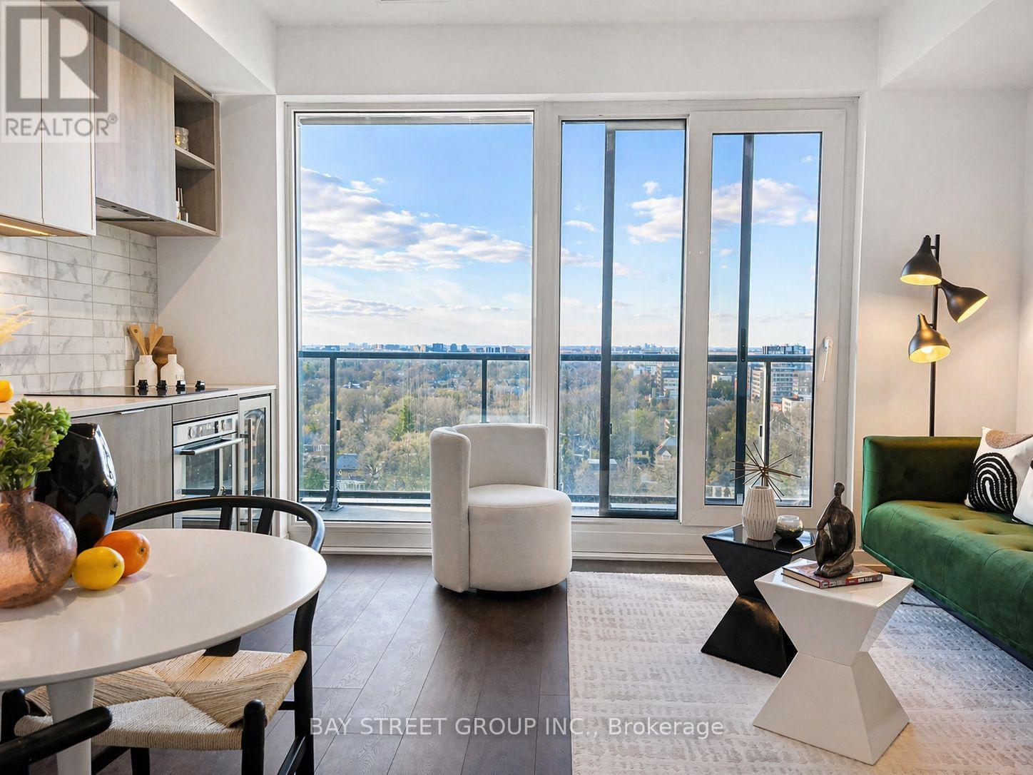 1910 - 2020 Bathurst Street, Toronto, Ontario  M5P 0A6 - Photo 2 - C12842222