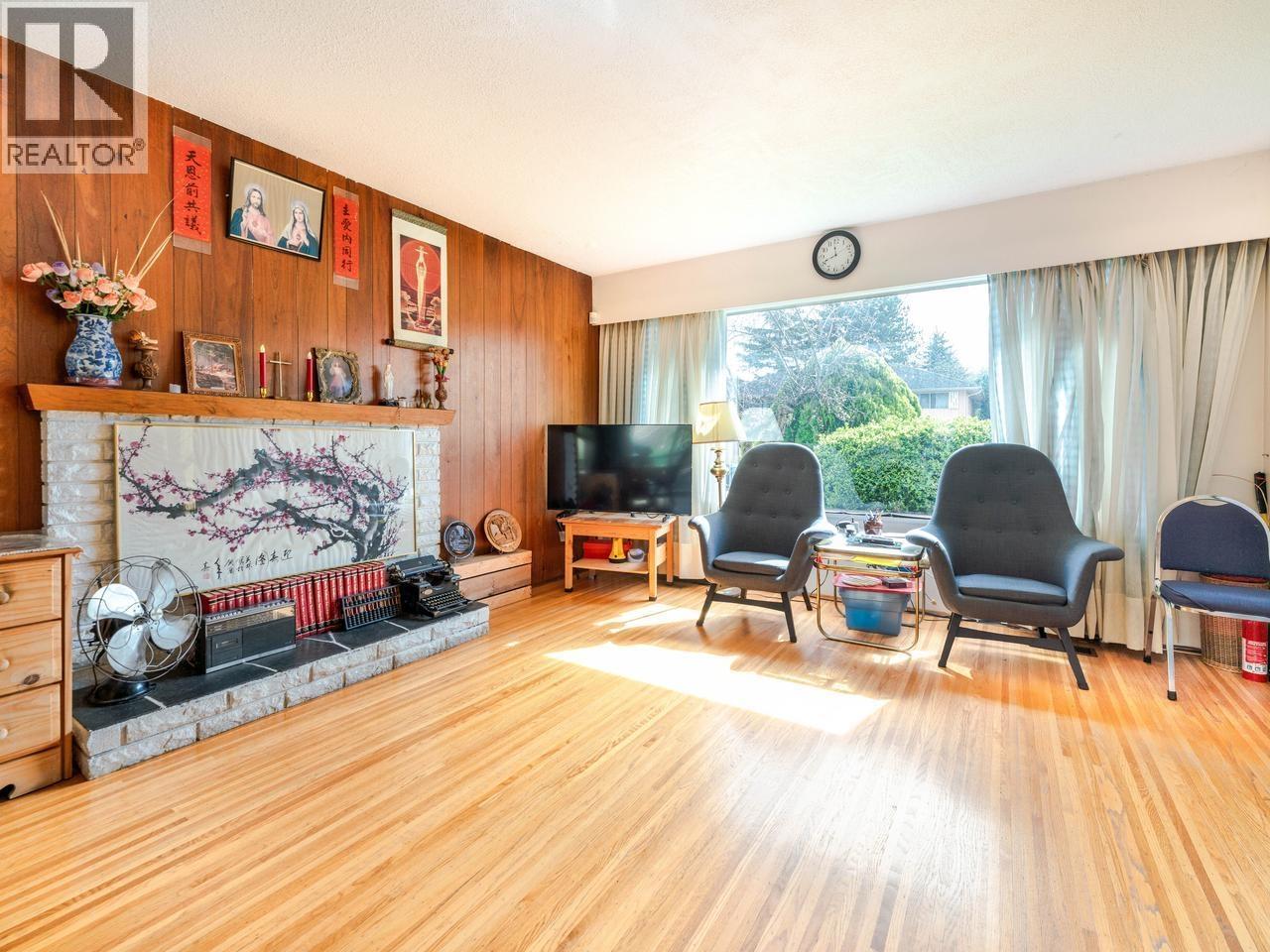 6151 Nanika Crescent, Richmond, British Columbia  V7C 2W6 - Photo 5 - R3113848