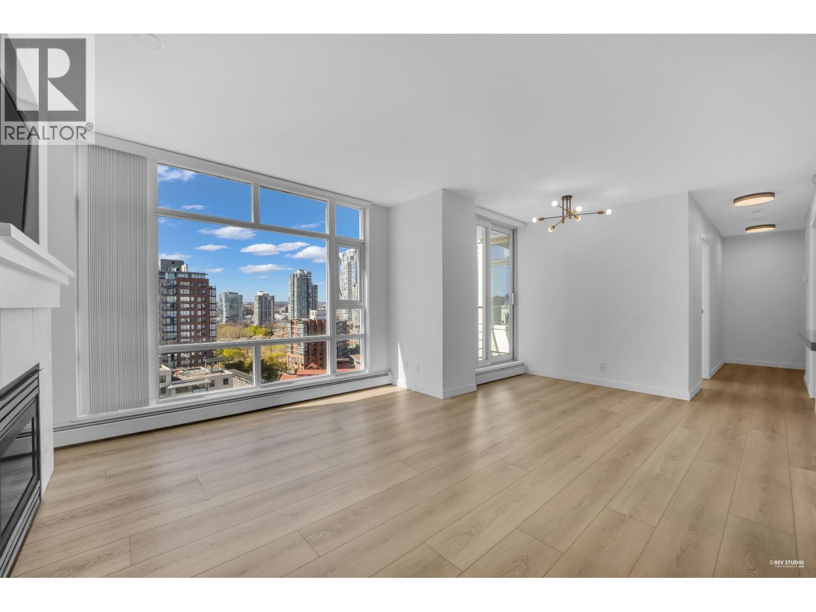 1707 1199 Marinaside Crescent, Vancouver, British Columbia  V6Z 2Y2 - Photo 5 - R3110943