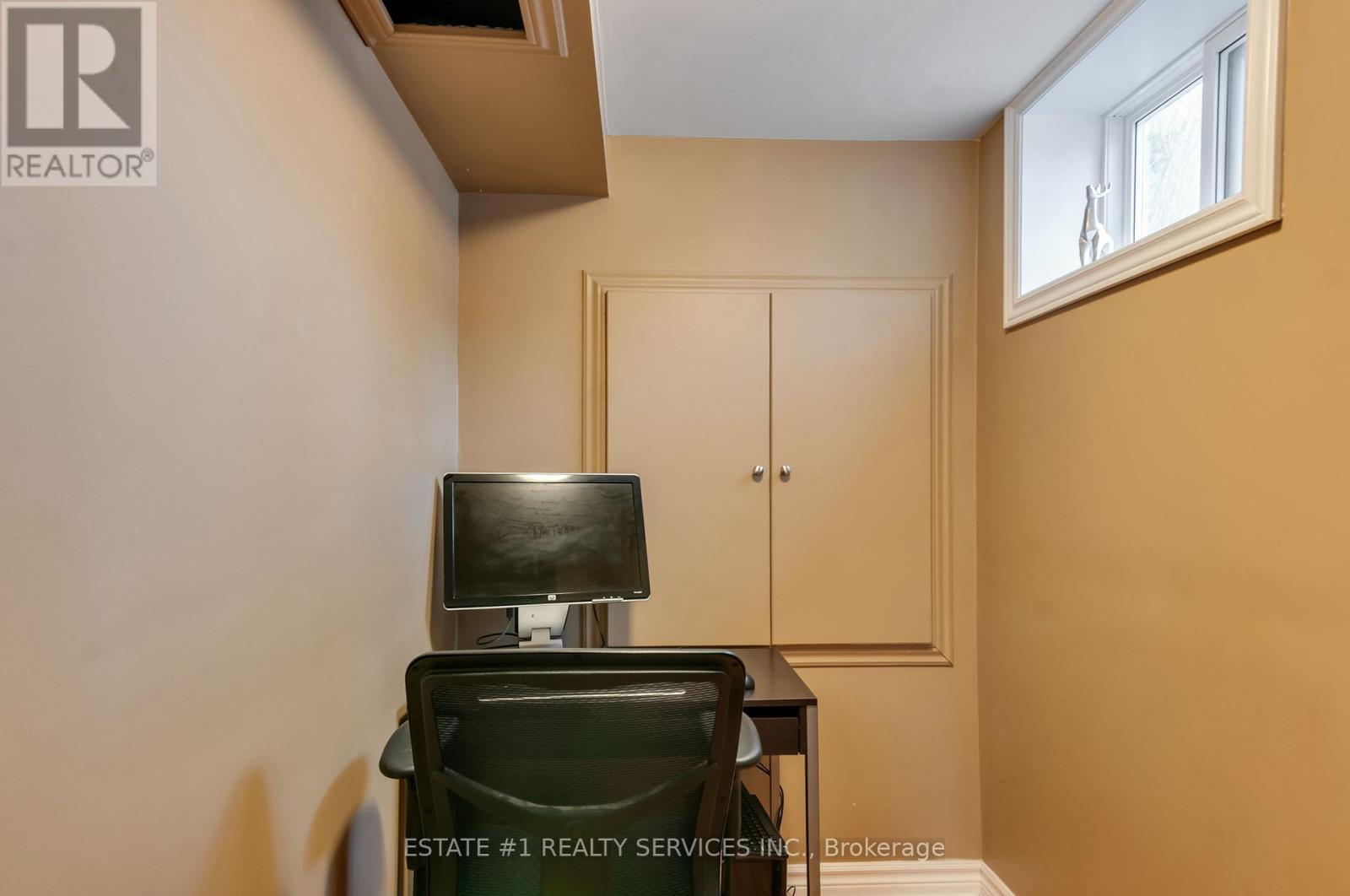 7448 Village Walk, Mississauga, Ontario  L5W 2V7 - Photo 33 - W12999574