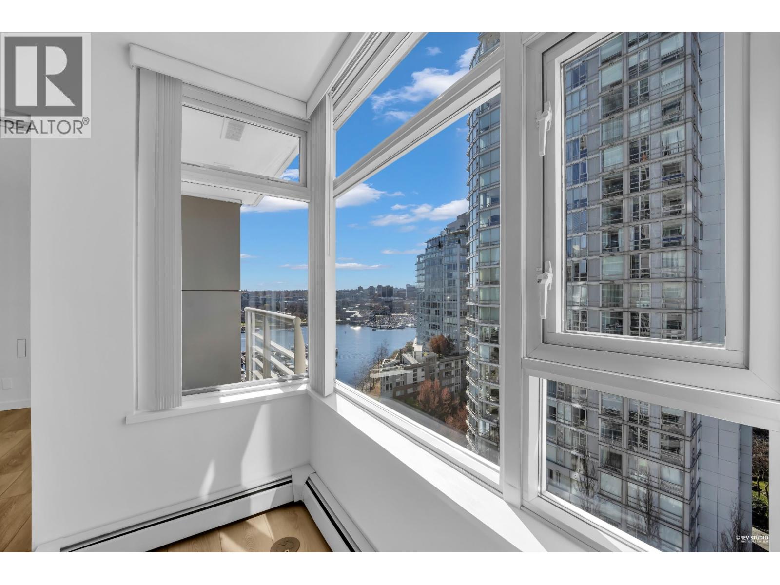 1707 1199 Marinaside Crescent, Vancouver, British Columbia  V6Z 2Y2 - Photo 17 - R3110943