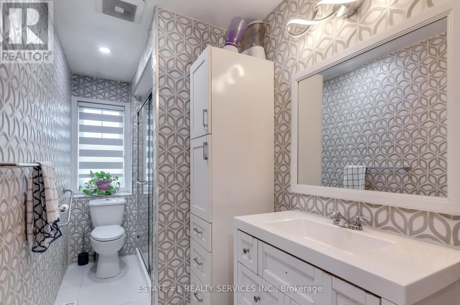 7448 Village Walk, Mississauga, Ontario  L5W 2V7 - Photo 39 - W12999574