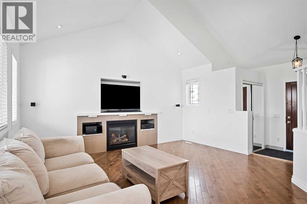 17 Skara Brae Close, Carstairs, Alberta  T0M 0N0 - Photo 4 - A2294566