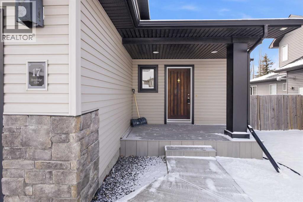 17 Skara Brae Close, Carstairs, Alberta  T0M 0N0 - Photo 2 - A2294566