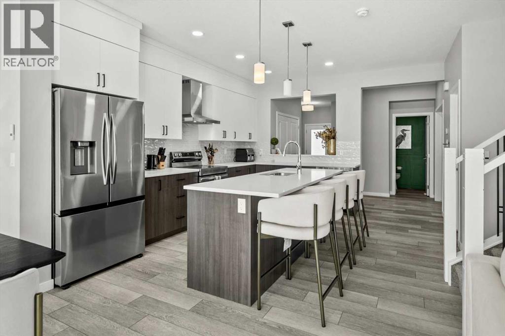 243 Silver Spruce Grove Sw, Calgary, Alberta  T2X 5M2 - Photo 12 - A2299606