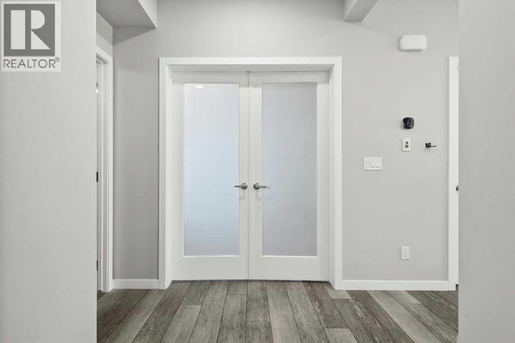 243 Silver Spruce Grove Sw, Calgary, Alberta  T2X 5M2 - Photo 6 - A2299606