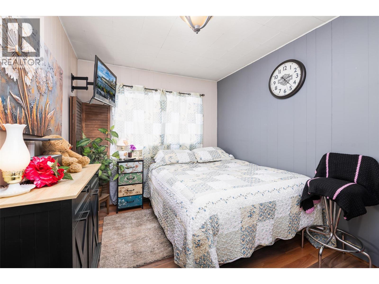 9005 3 & 95 Highway, Yahk, British Columbia  V0B 2P0 - Photo 17 - 10379140