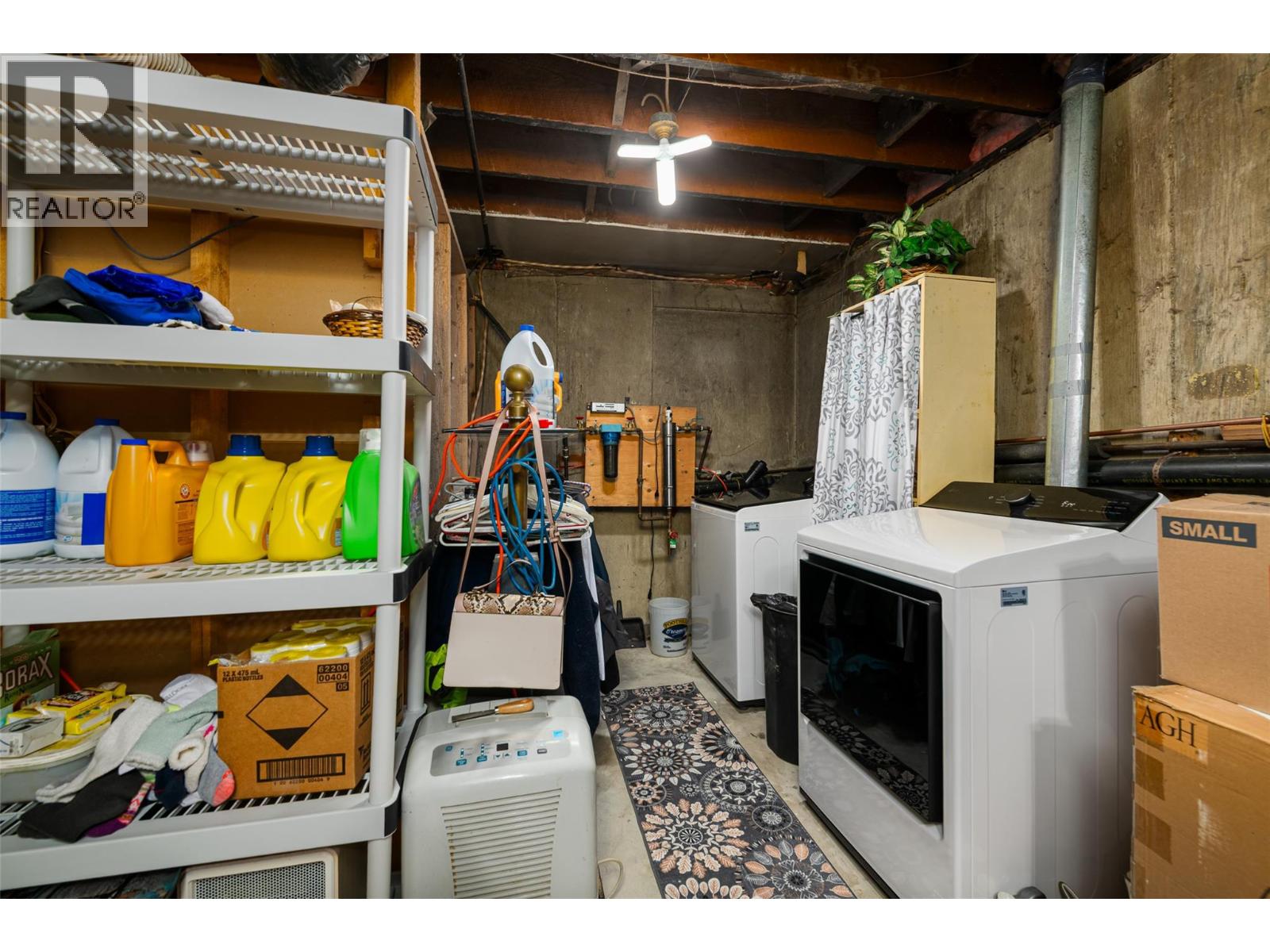 9005 3 & 95 Highway, Yahk, British Columbia  V0B 2P0 - Photo 23 - 10379140