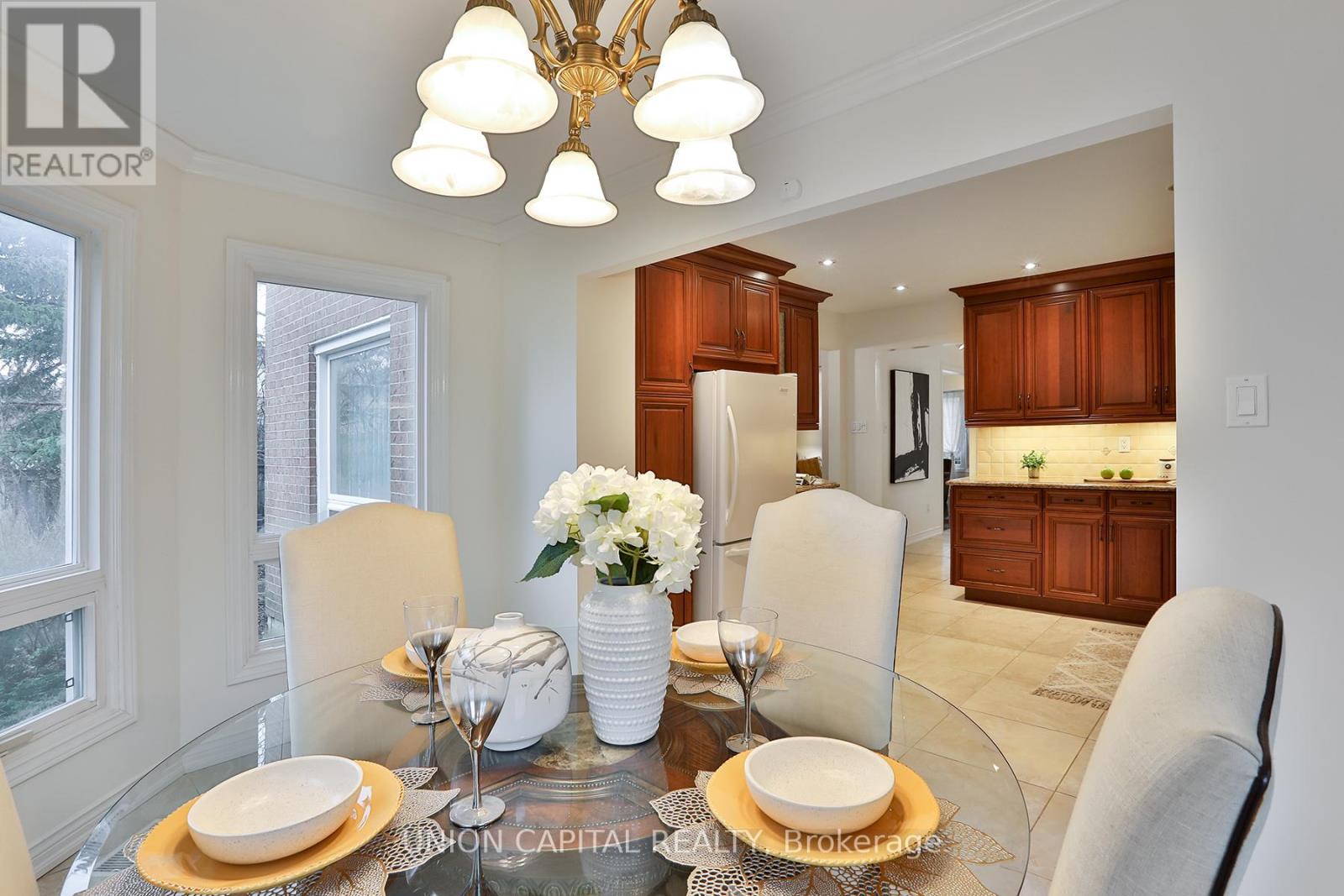 2 Mair Court, Richmond Hill, Ontario  L4C 7S1 - Photo 12 - N12944232