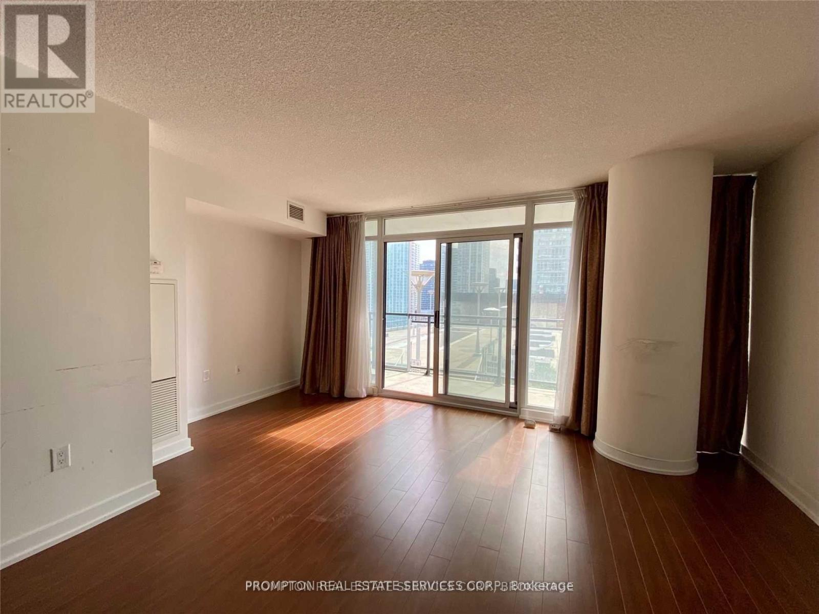 1111 - 8 Telegram Mews, Toronto, Ontario  M5V 3Z5 - Photo 2 - C13021836