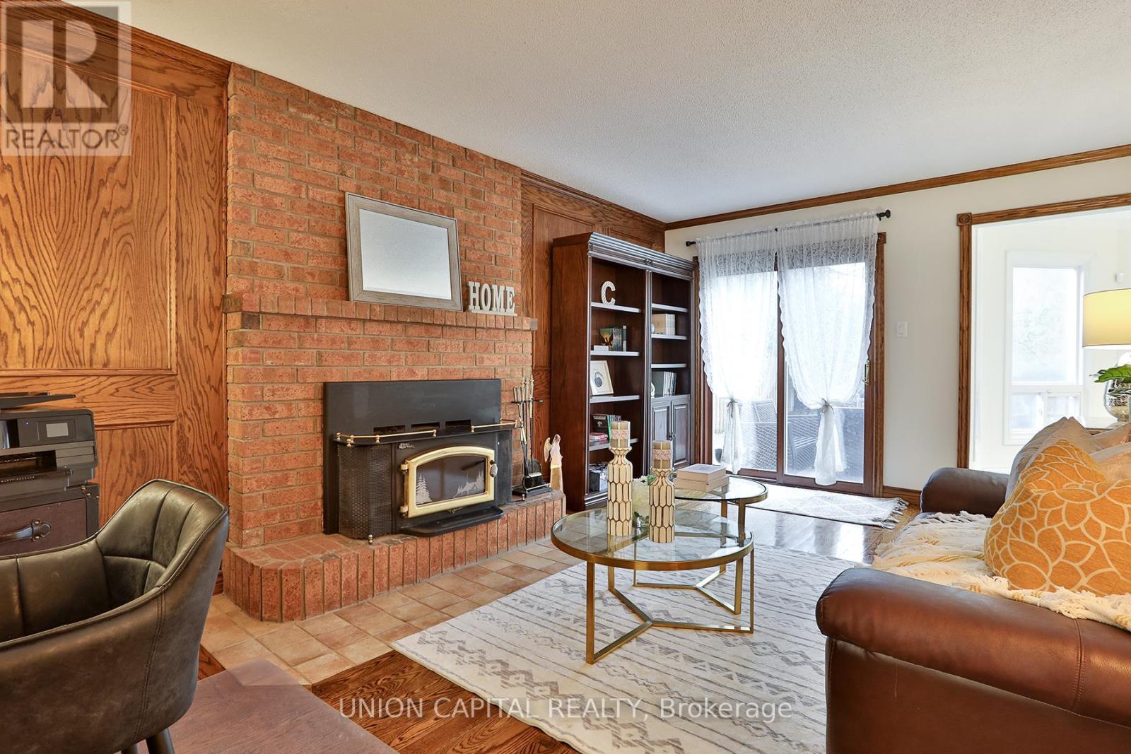 2 Mair Court, Richmond Hill, Ontario  L4C 7S1 - Photo 14 - N12944232