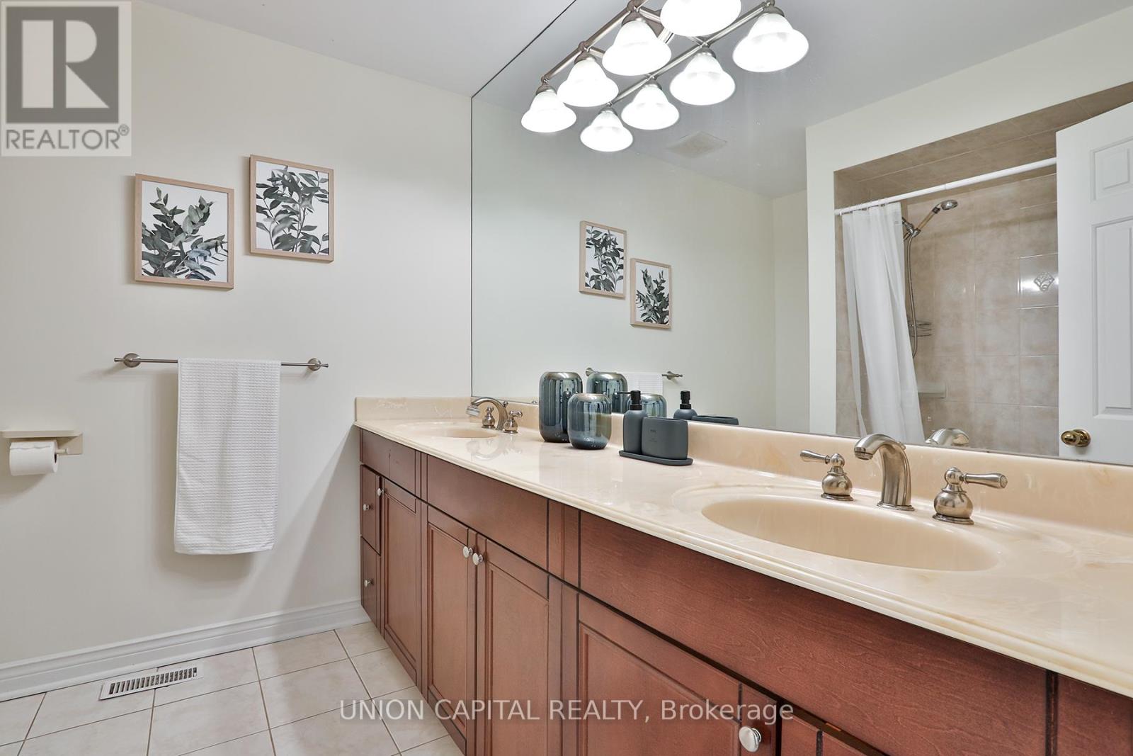 2 Mair Court, Richmond Hill, Ontario  L4C 7S1 - Photo 24 - N12944232