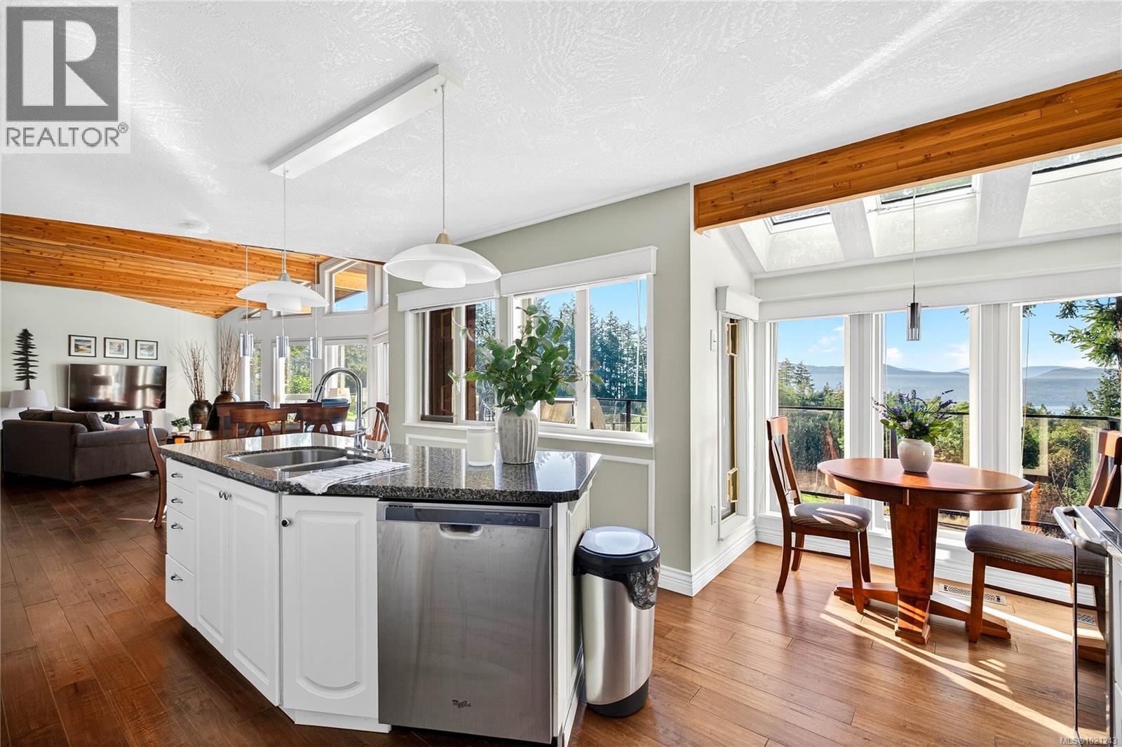 141 Murrelet Pl, Salt Spring, British Columbia  V8K 1G9 - Photo 6 - 1021243