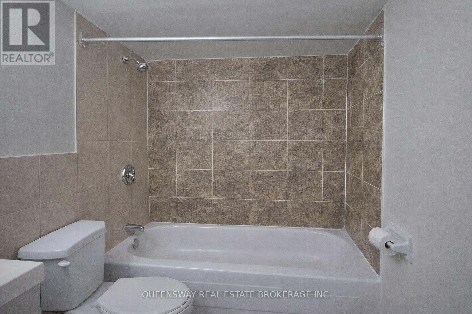 9 - 633 Barber Avenue, North Perth, Ontario  N4W 1S4 - Photo 14 - X12942294