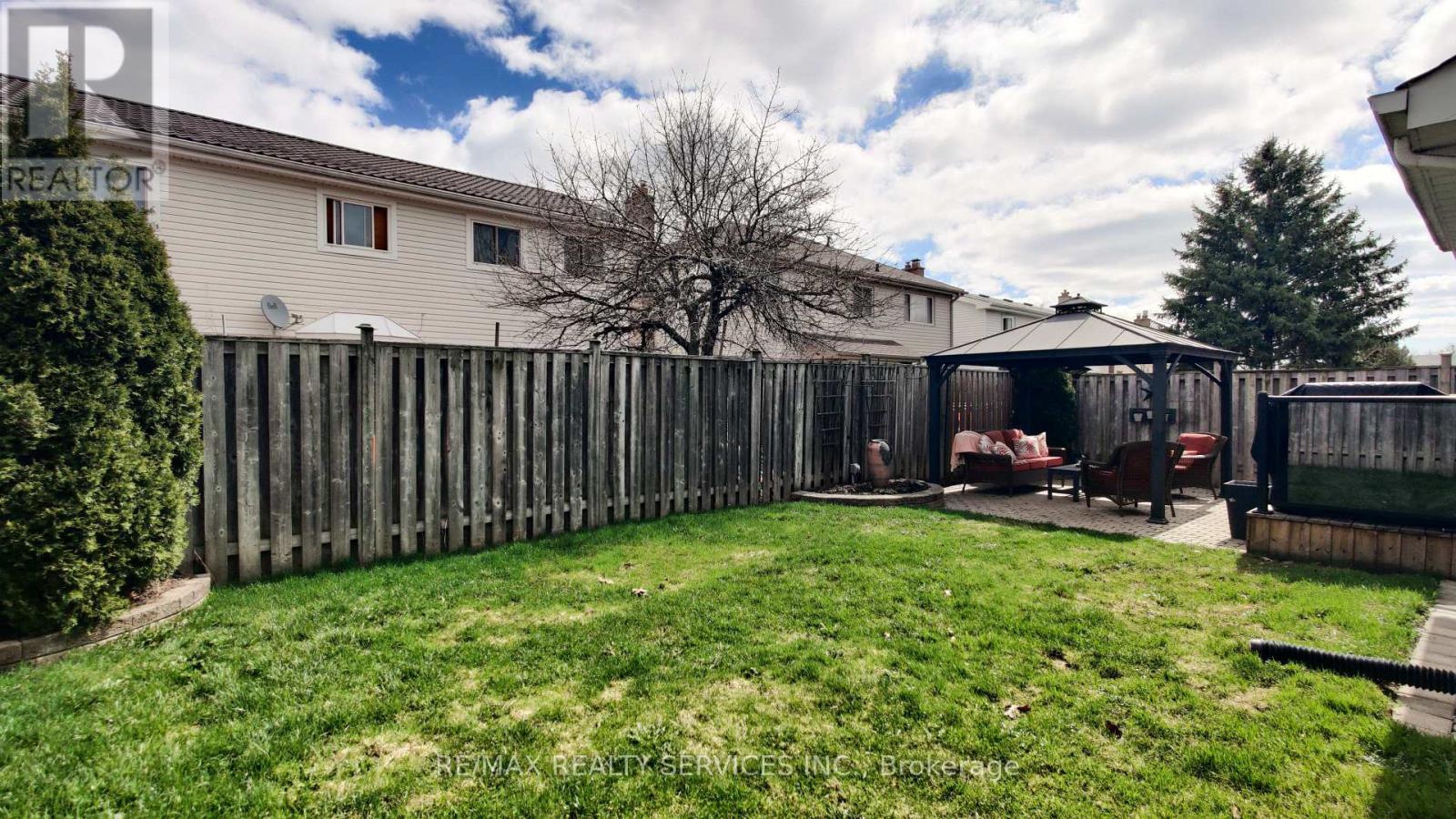 49 Mikado Crescent, Brampton, Ontario  L6S 3R5 - Photo 46 - W12864744