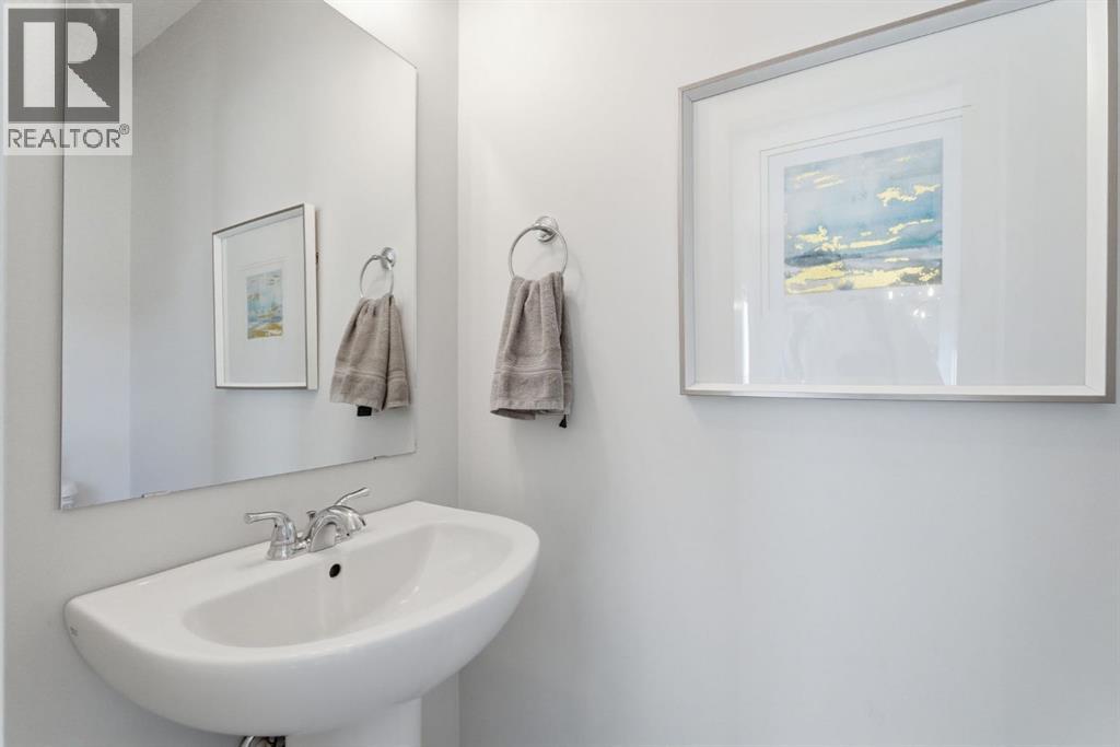 359 Fireside Way, Cochrane, Alberta  T4C 3A9 - Photo 14 - A2292553