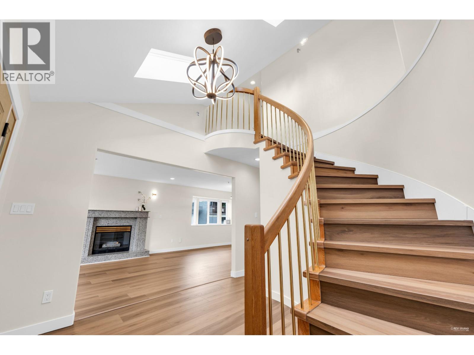 719 E 27TH AVENUE, Vancouver, British Columbia