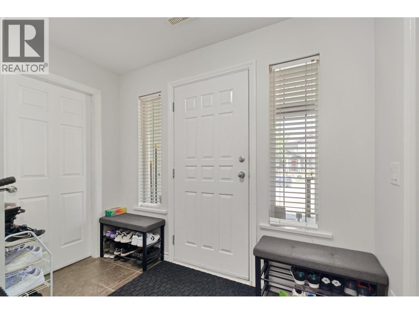 23788 Kanaka Way, Maple Ridge, British Columbia  V2W 1E5 - Photo 17 - R3113814