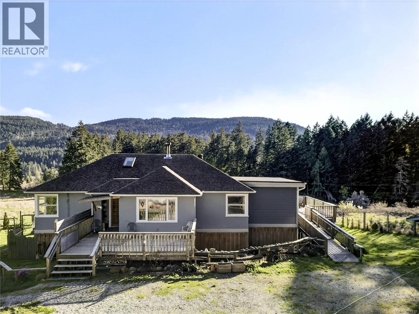 133 Baker Rd, Salt Spring, British Columbia  V8K 2N6 - Photo 2 - 1027710