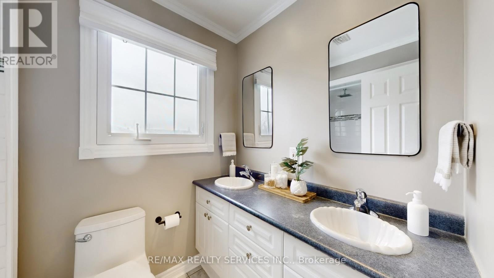 49 Mikado Crescent, Brampton, Ontario  L6S 3R5 - Photo 38 - W12864744