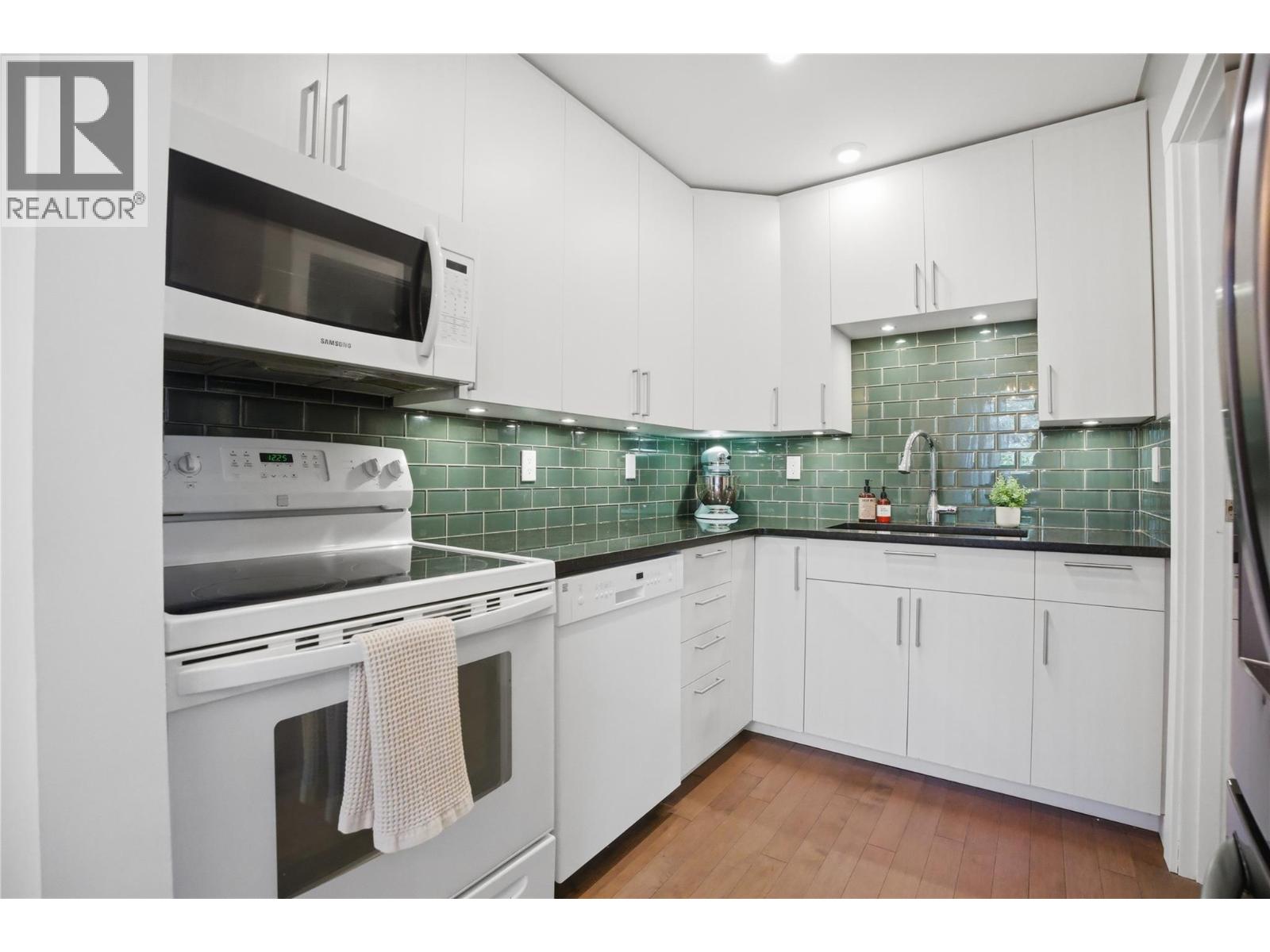 1435 Summit Drive Unit# 85, Kamloops, British Columbia  V2E 1S4 - Photo 8 - 10384236