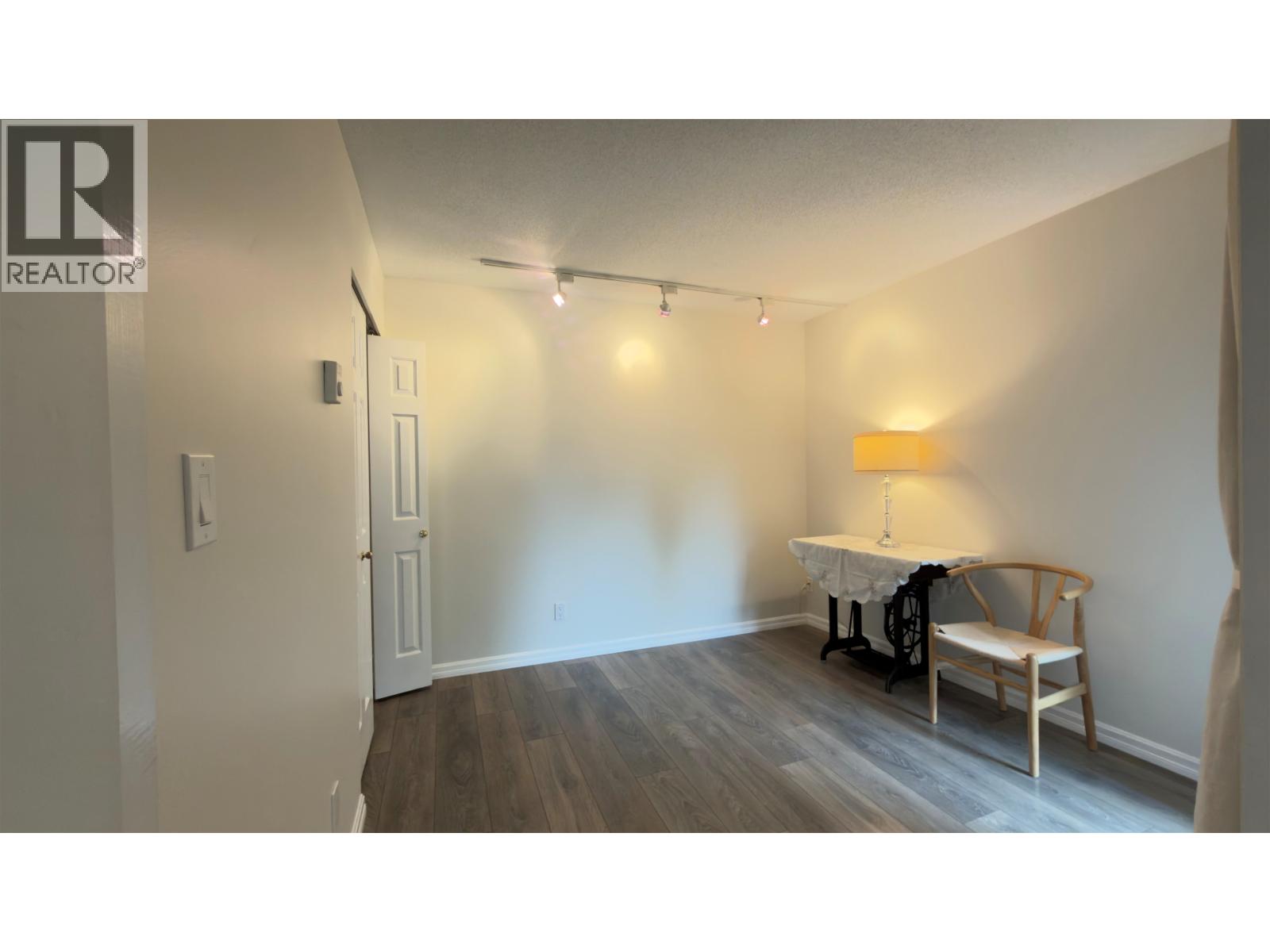 402 3970 Linwood Street, Burnaby, British Columbia  V5G 4R5 - Photo 13 - R3113821