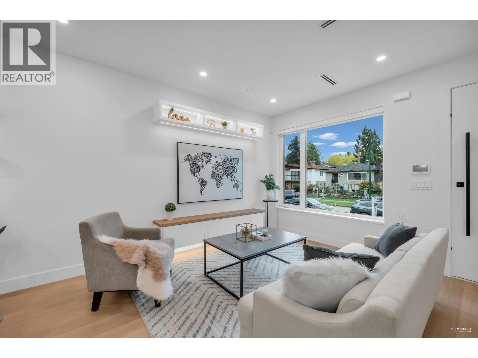 2715 Cheyenne Avenue, Vancouver, British Columbia  V5R 4R5 - Photo 4 - R3111152