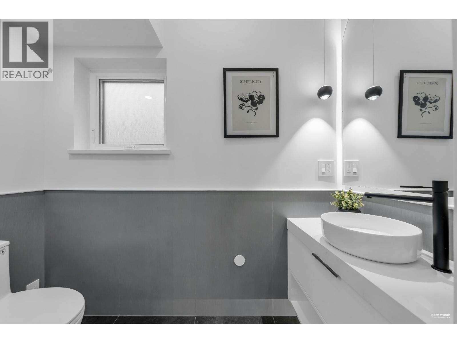 2715 Cheyenne Avenue, Vancouver, British Columbia  V5R 4R5 - Photo 12 - R3111152