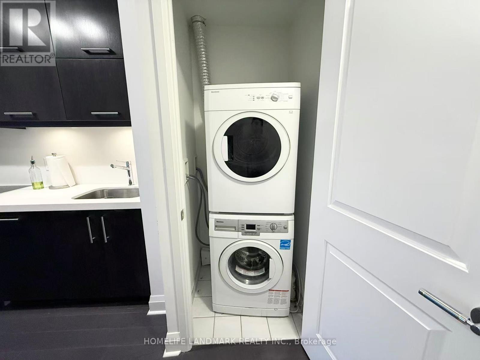 1801 - 1080 Bay Street, Toronto, Ontario  M5S 0A5 - Photo 13 - C13022998