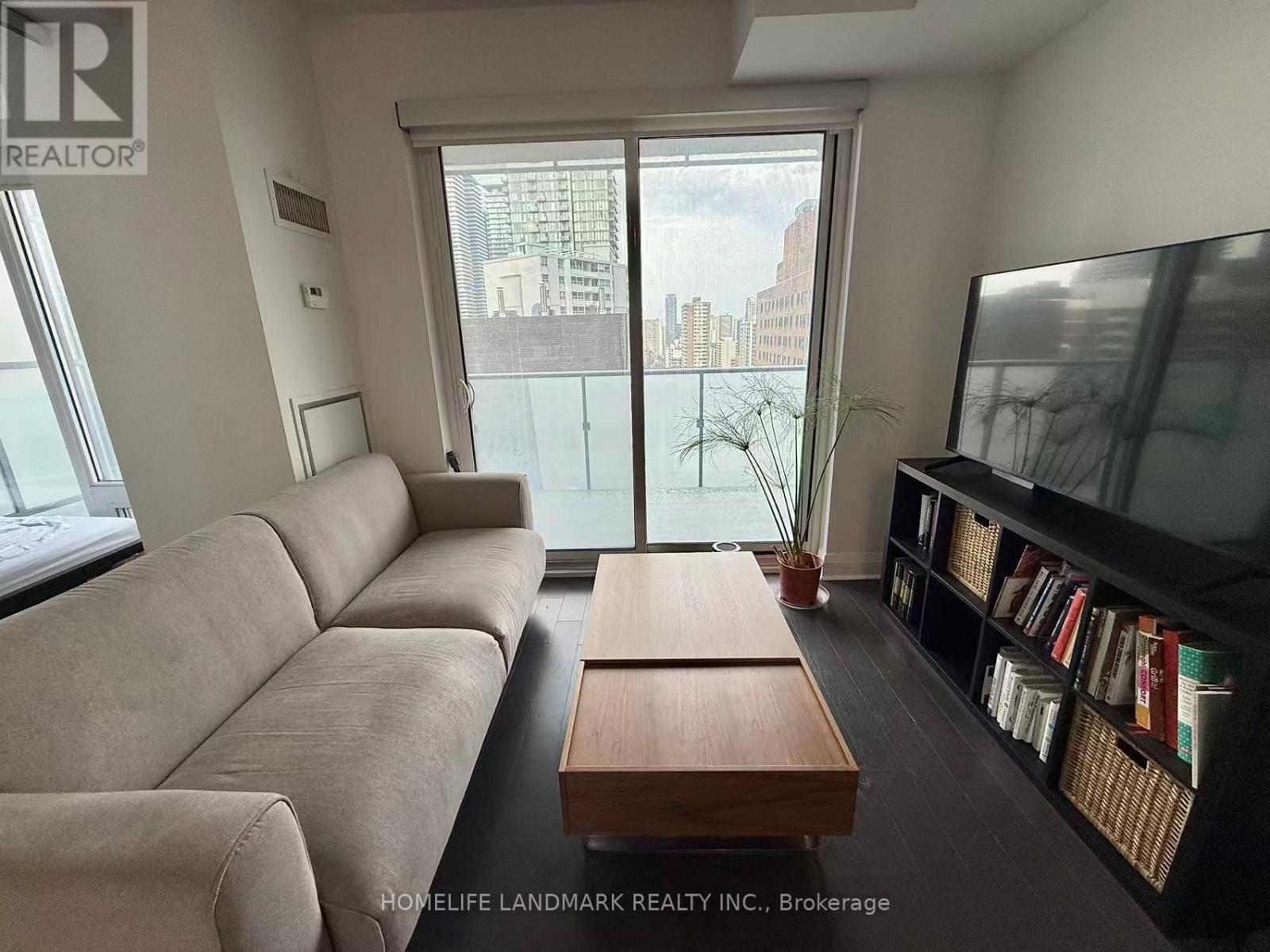 1801 - 1080 Bay Street, Toronto, Ontario  M5S 0A5 - Photo 4 - C13022998