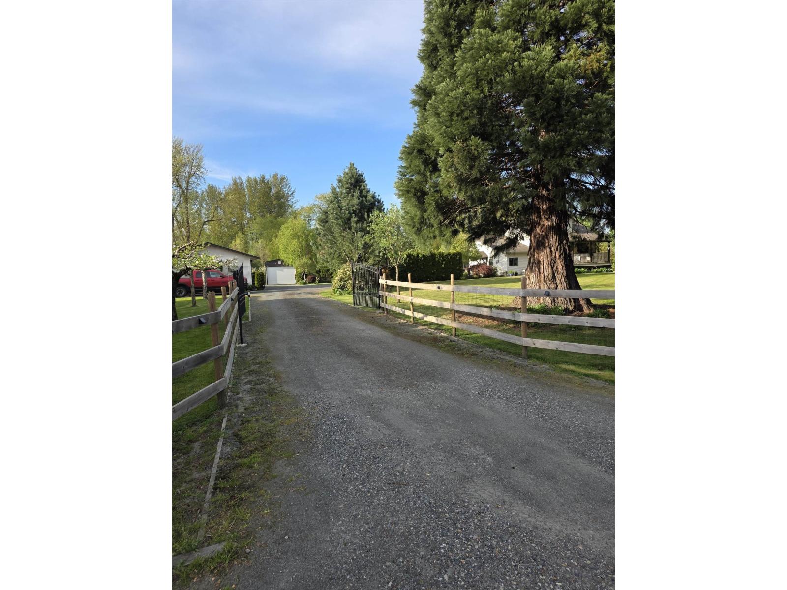 44387 South Sumas Road, Sardis West Vedder, Chilliwack, British Columbia  V2R 4B7 - Photo 3 - R3113329