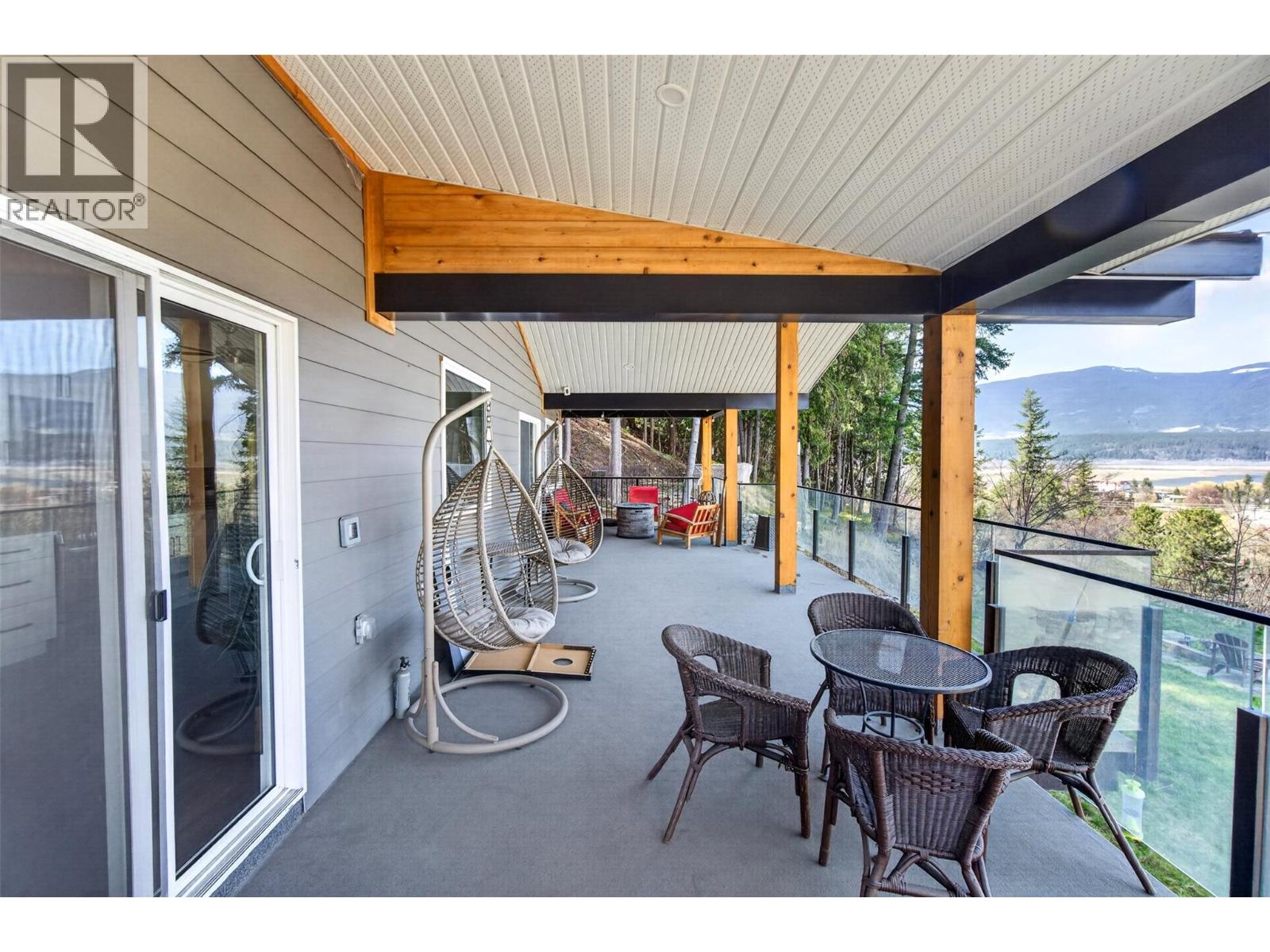 1360 Trans Canada Highway Ne, Salmon Arm, British Columbia  V1E 2S6 - Photo 6 - 10383375