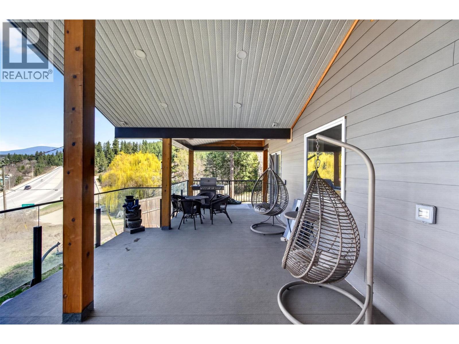 1360 Trans Canada Highway Ne, Salmon Arm, British Columbia  V1E 2S6 - Photo 15 - 10383375