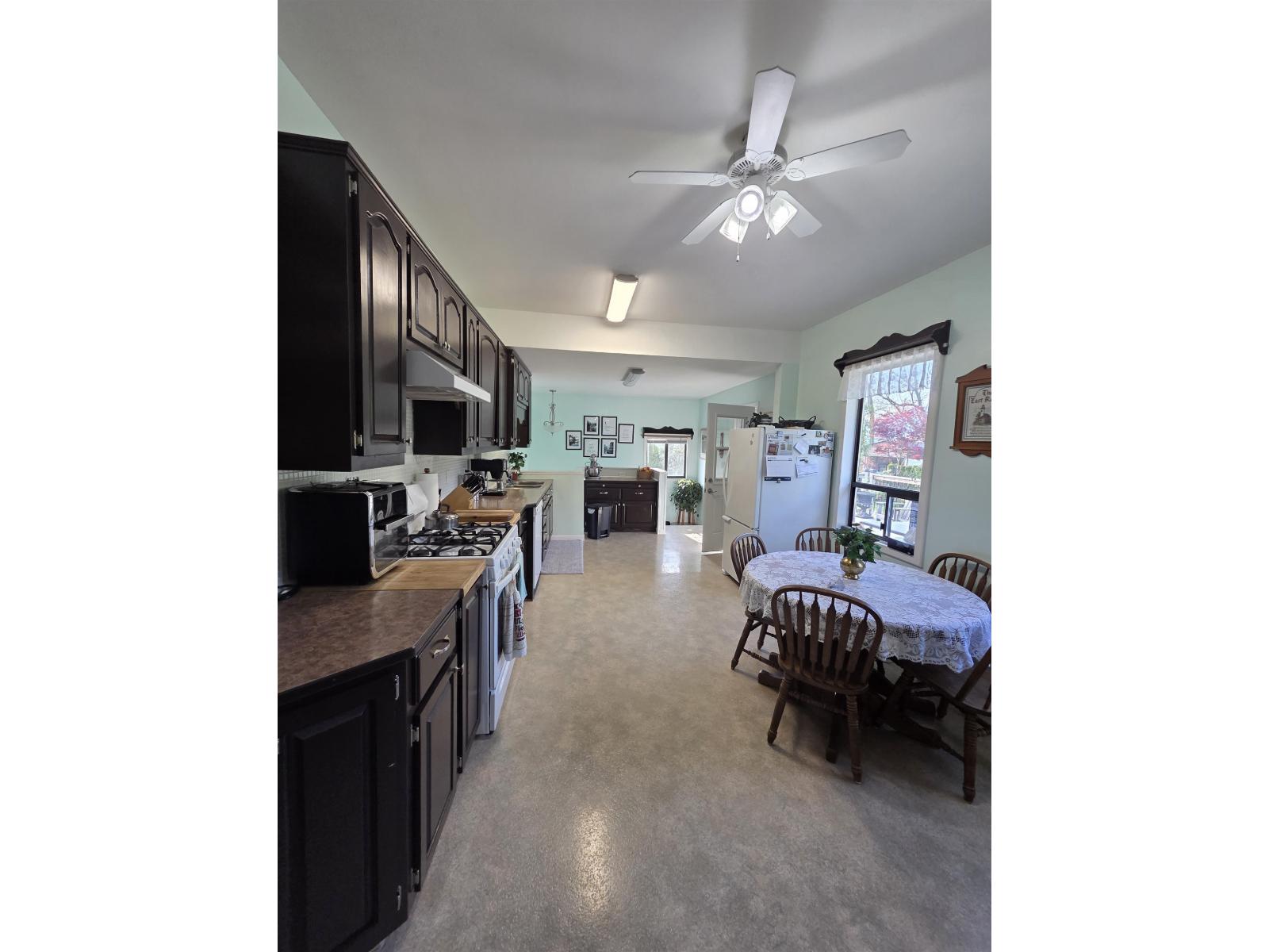 44387 South Sumas Road, Sardis West Vedder, Chilliwack, British Columbia  V2R 4B7 - Photo 5 - R3113329