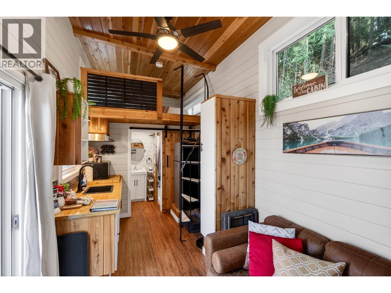 1360 Trans Canada Highway Ne, Salmon Arm, British Columbia  V1E 2S6 - Photo 68 - 10383375