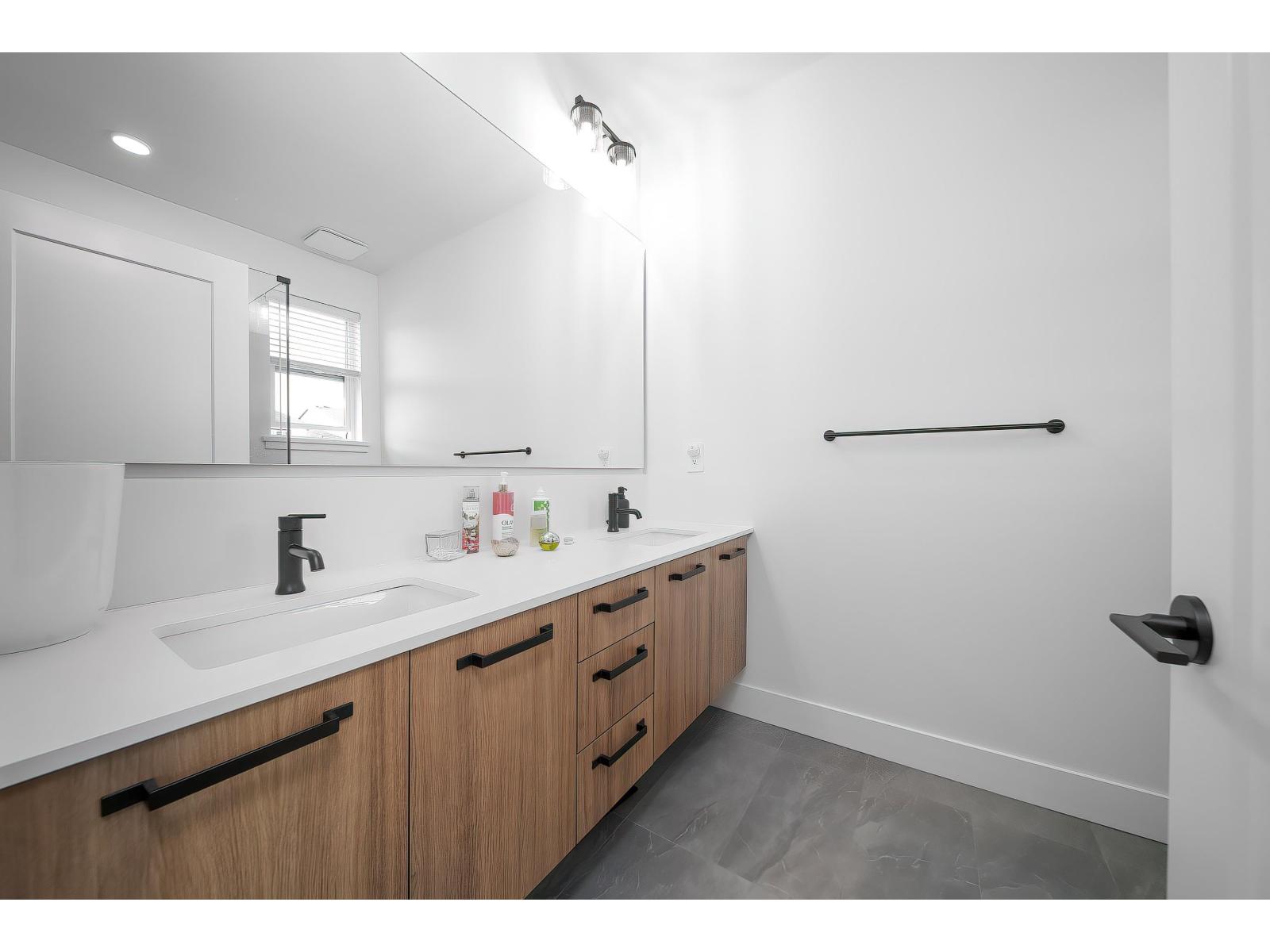 19628 75a Avenue, Langley, British Columbia  V2Y 3T2 - Photo 28 - R3113820