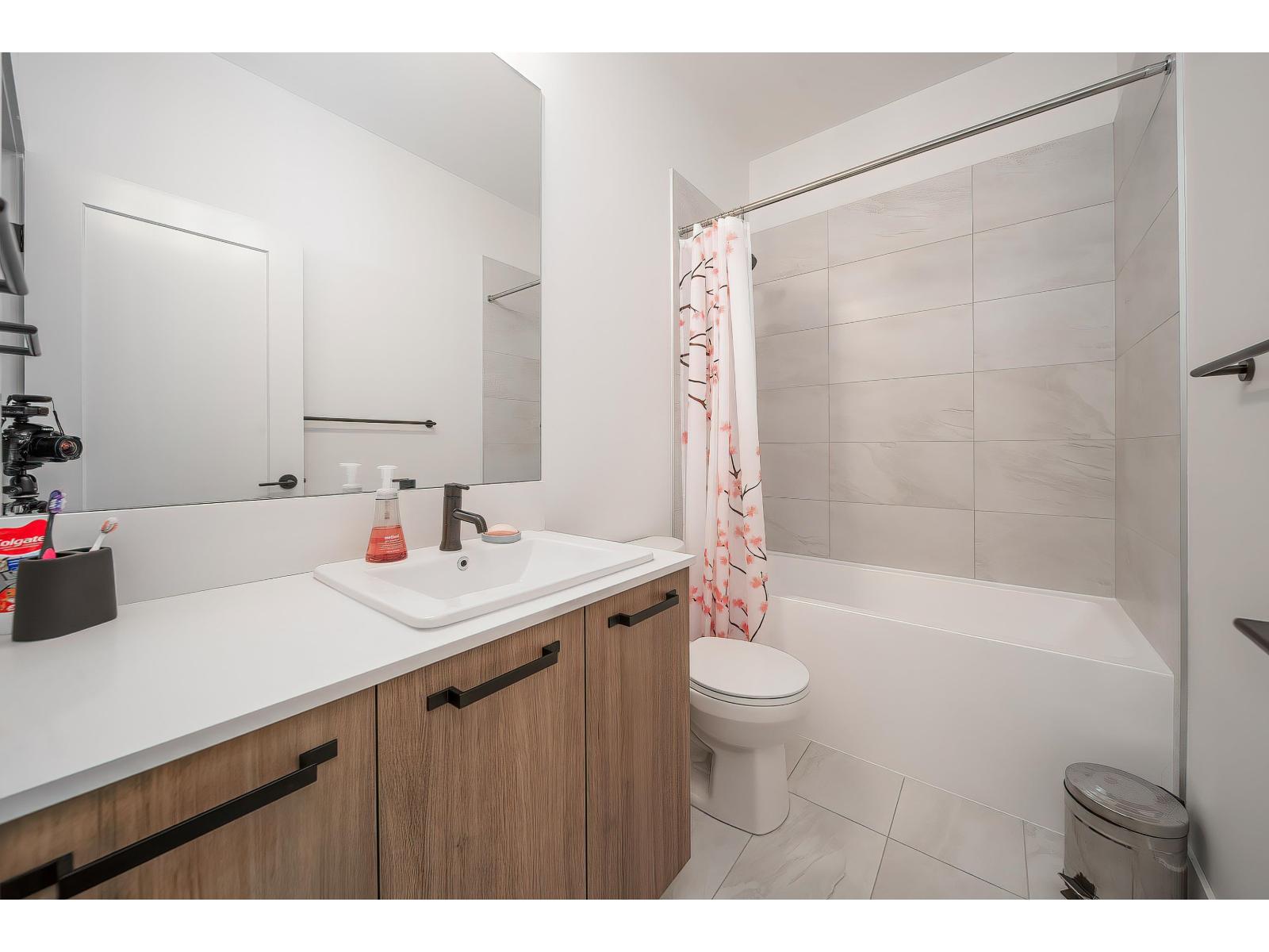 19628 75a Avenue, Langley, British Columbia  V2Y 3T2 - Photo 33 - R3113820