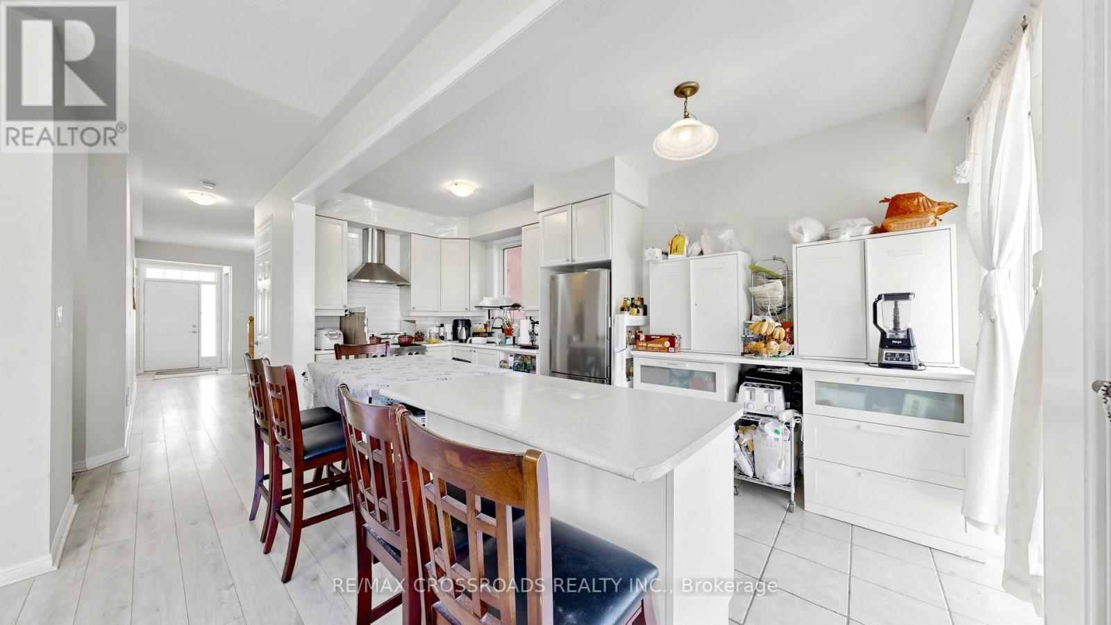 1754 Hayden Lane, Pickering, Ontario  L1X 0A9 - Photo 4 - E13023044