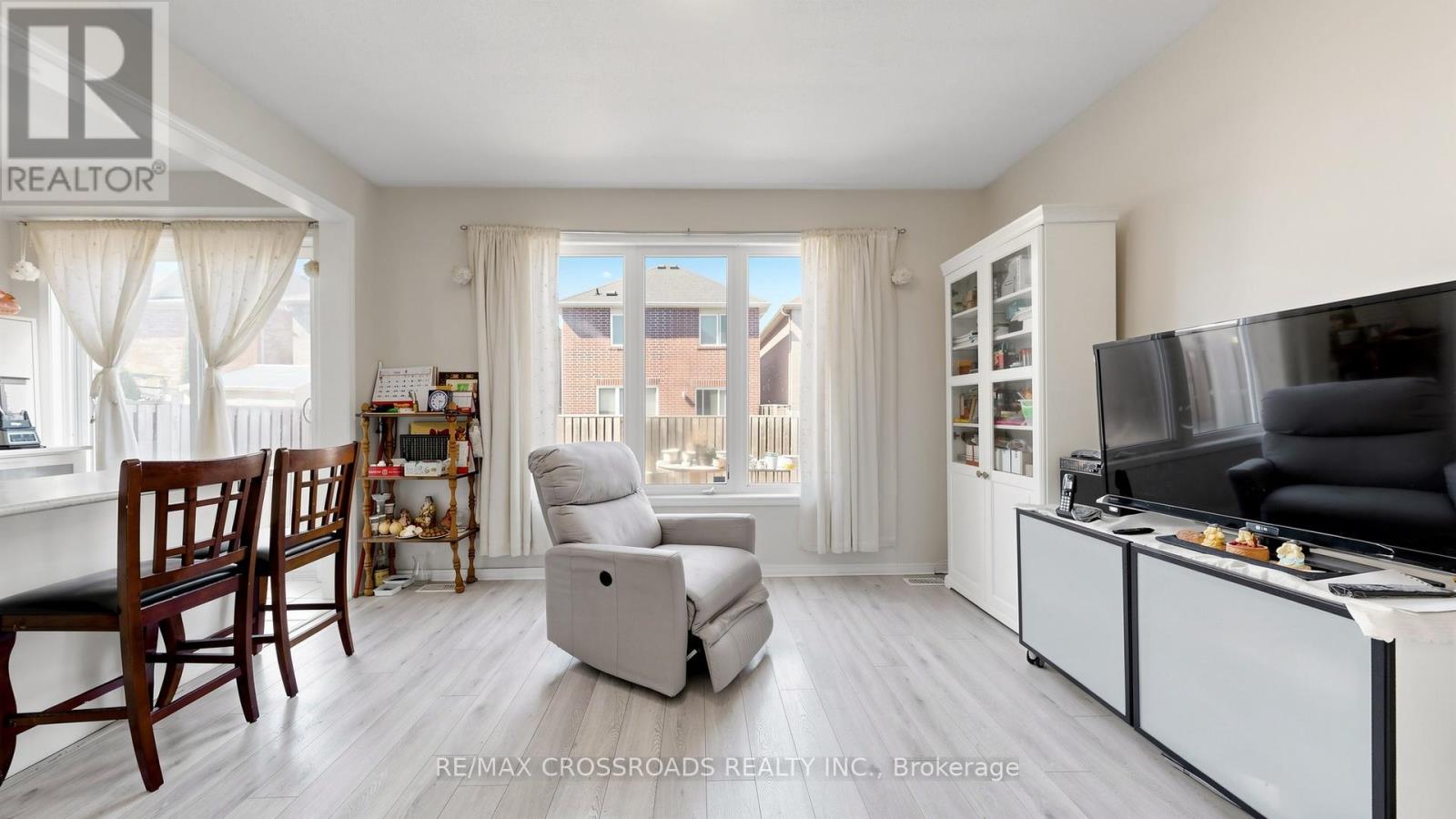 1754 Hayden Lane, Pickering, Ontario  L1X 0A9 - Photo 7 - E13023044