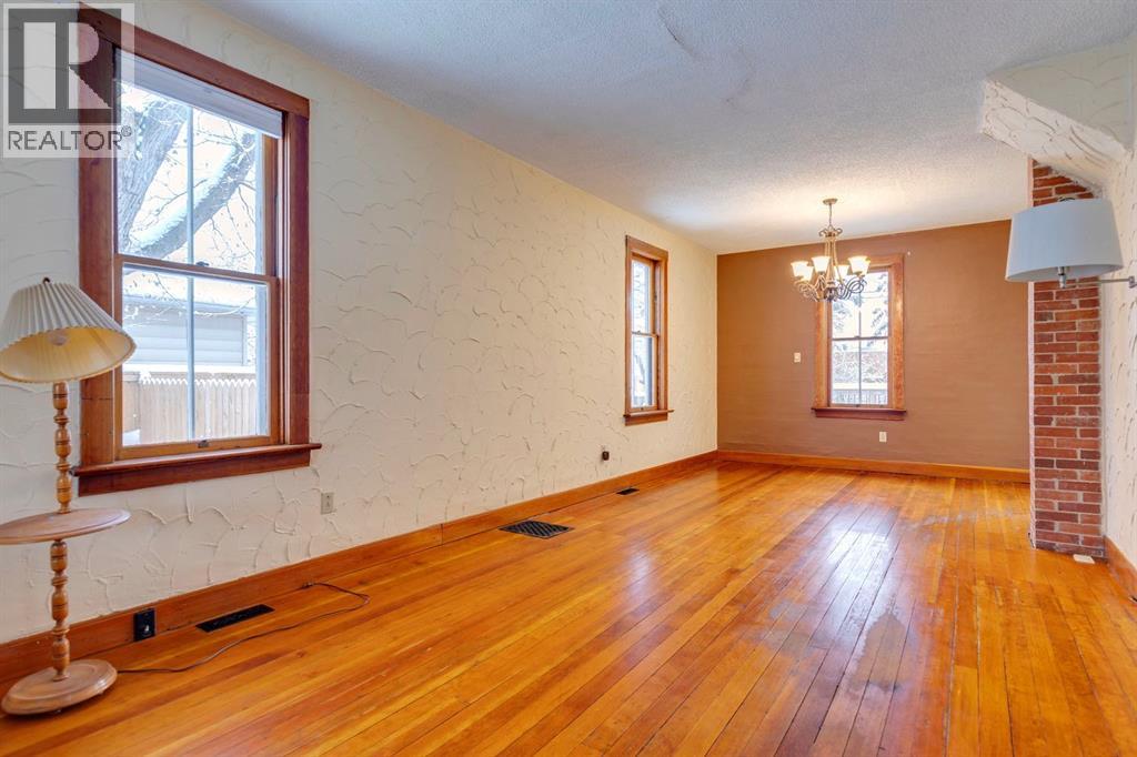 77 Elma Street W, Okotoks, Alberta  T1S 1J8 - Photo 5 - A2290858