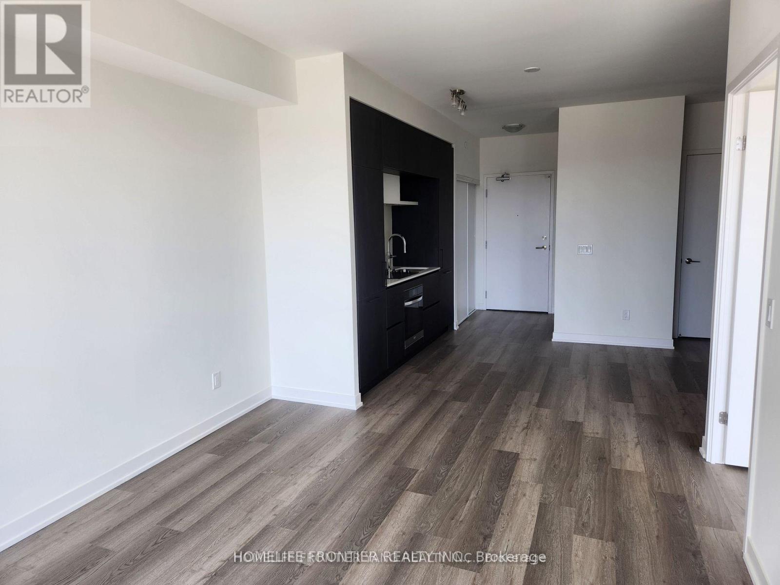 417 - 6 David Eyer Road, Richmond Hill, Ontario  L4S 1M4 - Photo 2 - N13023036