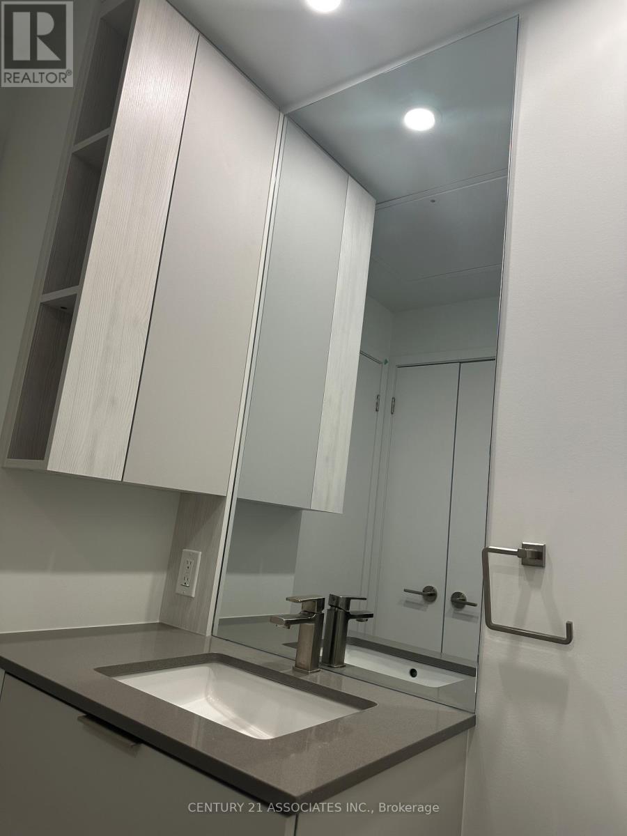 2310 - 1 Fairview Road E, Mississauga, Ontario  L5A 4C6 - Photo 18 - W13023018