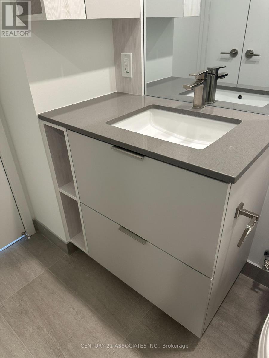 2310 - 1 Fairview Road E, Mississauga, Ontario  L5A 4C6 - Photo 19 - W13023018