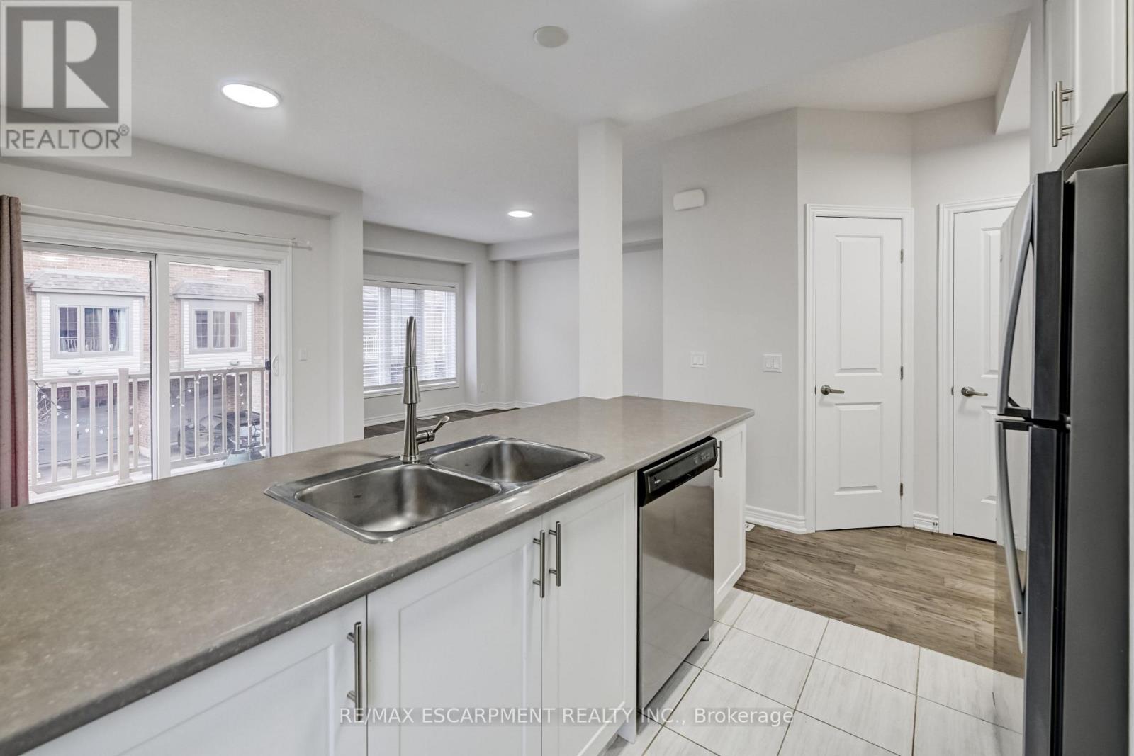 23 Ridgeside Lane W, Hamilton, Ontario  L8B 1W5 - Photo 9 - X13023002